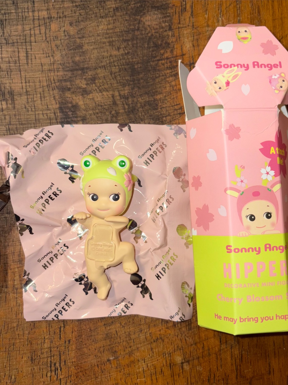 *AUTHENTIC* Sonny Angel Cherry Blossom Hipper - FROG